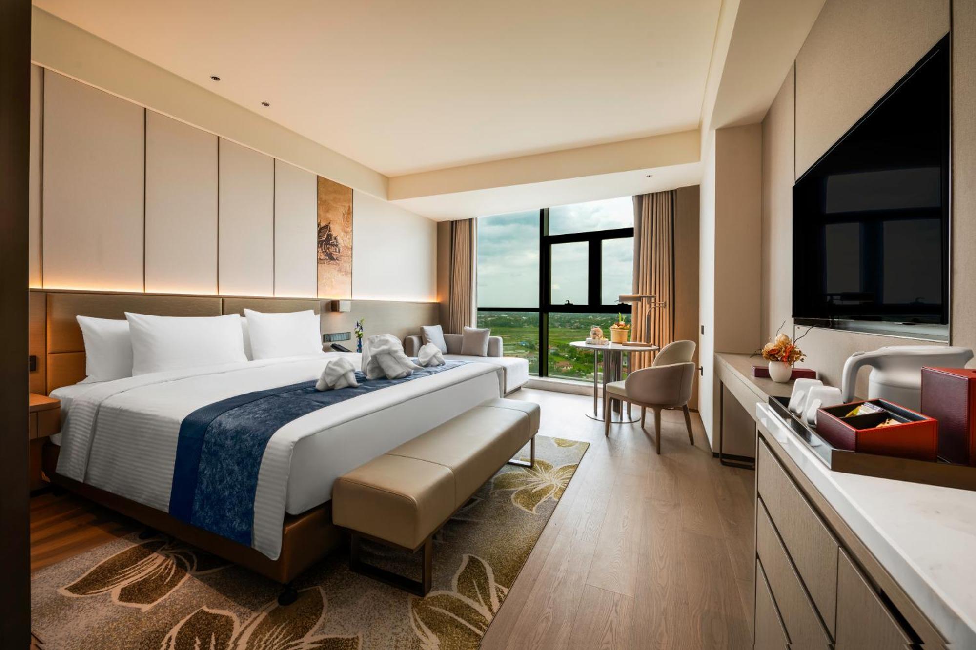 Deluxe King Room